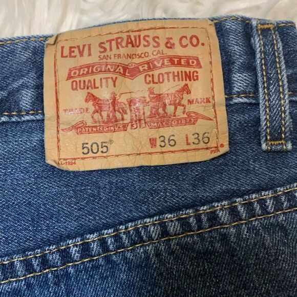 LEVI’S 505 blue jeans zip button fly pockets size 36 - Picture 2 of 10